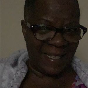 Meet your Posher, Pamela